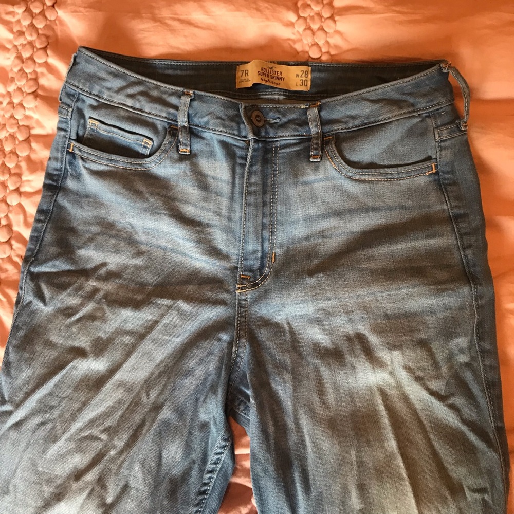 Hollister High Rise Jean Size 7R